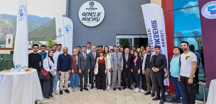 PAÜ’DE BÜYÜKŞEHİR GENÇLİK NOKTASI AÇILDI