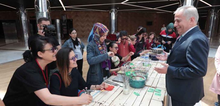 TÜRKİYE’NİN İLK NFT CAM SERGİSİ GERÇEKLEŞECEK