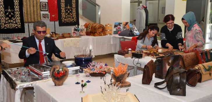 SERGİ VE ATÖLYE ÇALIŞMALARI SÜRÜYOR