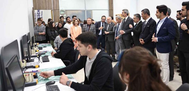 HEDEF DAHA DONANIMLI GENÇLER