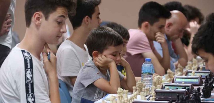 19 MAYIS’A ÖZEL SATRANÇ TURNUVASI MERKEZEFENDİ’DE
