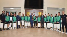 MESLEK LİSELİ KIZLAR TÜRKİYE ŞAMPİYONU OLDU