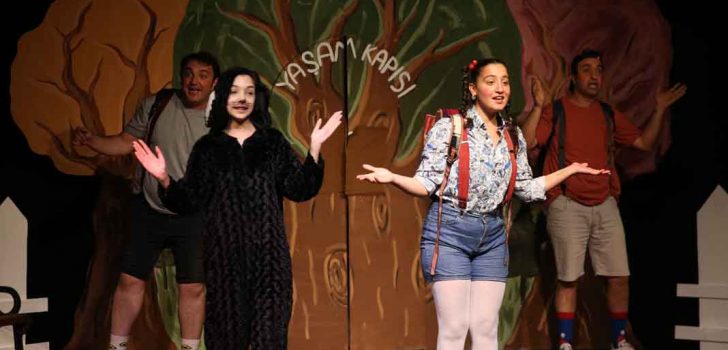 MERKEZEFENDİ KENT TİYATROSU MİNİKLERE KEYİFLİ ANLAR YAŞATTI