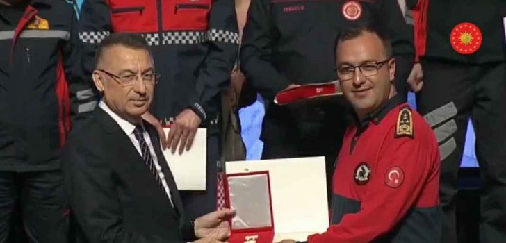 BÜYÜKŞEHİR İTFAİYESİ’NE DEVLET ÜSTÜN FEDAKARLIK MADALYASI