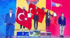 DENİZLİLİ BİLEK GÜREŞÇİLER MADALYALARLA DÖNDÜ