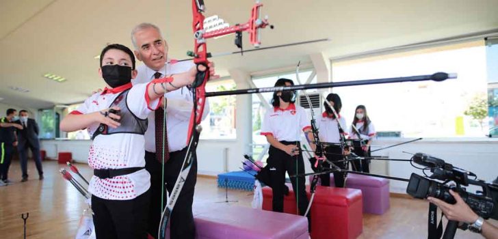 DENİZLİ, SPOR YAPIYOR