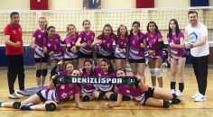 DENİZLİLİ VOLEYBOLCULAR ÇEYREK FİNAL BİLETİYLE DÖNDÜ