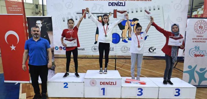 HALTER TÜRKİYE ŞAMPİYONASI DENİZLİ’DE DEVAM EDİYOR