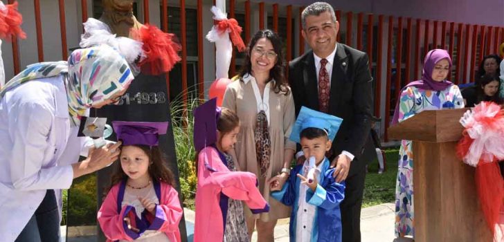 ÖZEL ÖĞRENCİLER İLK MEZUNİYET HEYECANINI YAŞADILAR