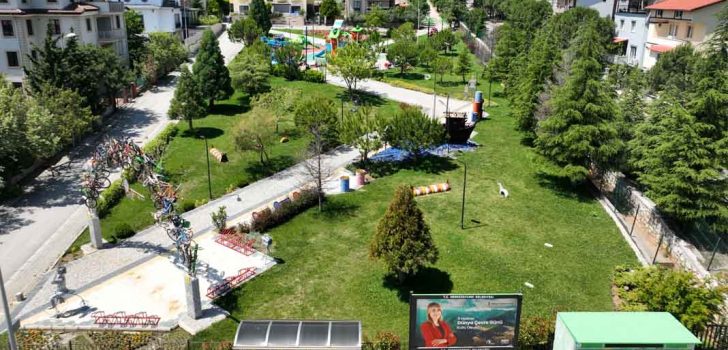 GERİ DÖNÜŞÜM PARKI MİNİK ZİYARETÇİLERİNİ BEKLİYOR