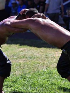 KALE’DE YAĞLI GÜREŞ HEYECANI