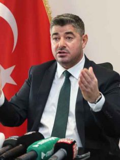 DENİZLİSPOR AYAKLAR ALTINDA PERİŞAN OLDU