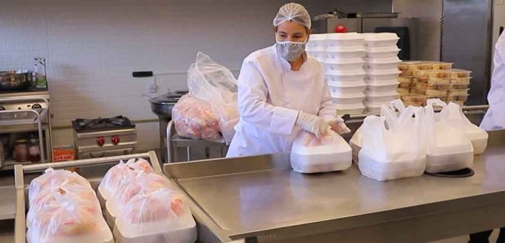 MERKEZEFENDİ’DEN İHTİYAÇ SAHİPLERİNE GÜNLÜK İKİ ÖĞÜN YEMEK