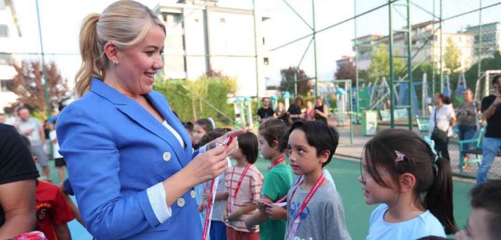 TURNUVA ŞAMPİYONLARINA ÖDÜLLERİ VERİLDİ