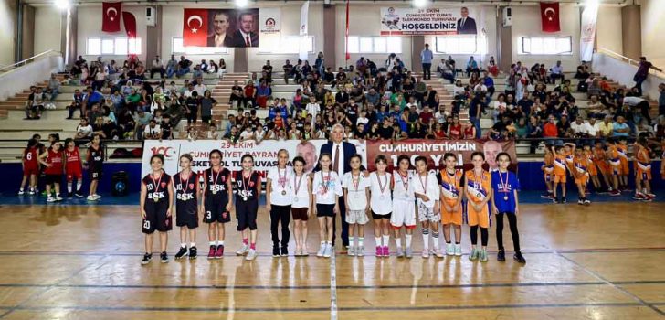 BASKETBOL TURNUVASINA 40 TAKIMDAN 200 SPORCU KATILDI