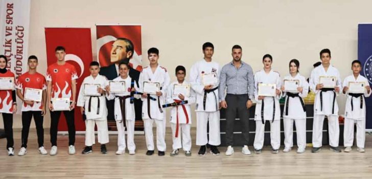 KARATECİLERİN KUŞAK TÖRENİ HEYECANI