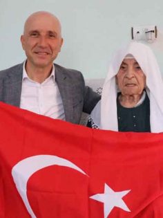 SARAYKÖY’DE ULU ÇINARA ZİYARET