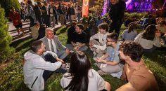 BAŞKAN ZOLAN, GENÇLERİN FESTİVAL COŞKUSUNA ORTAK OLDU