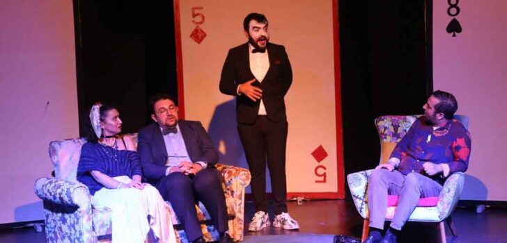 ‘3 BEŞ 8 VE DİĞER ŞEYLER OYUNU’ SANATSEVERLERLE BULUŞUYOR