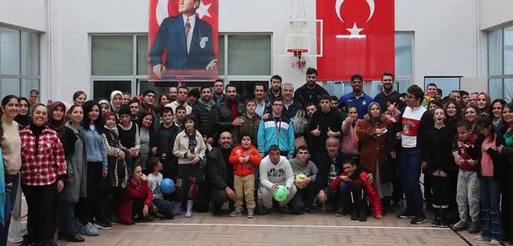 MERKEZEFENDİ BASKET, ENGELLİLERİ YALNIZ BIRAKMADI