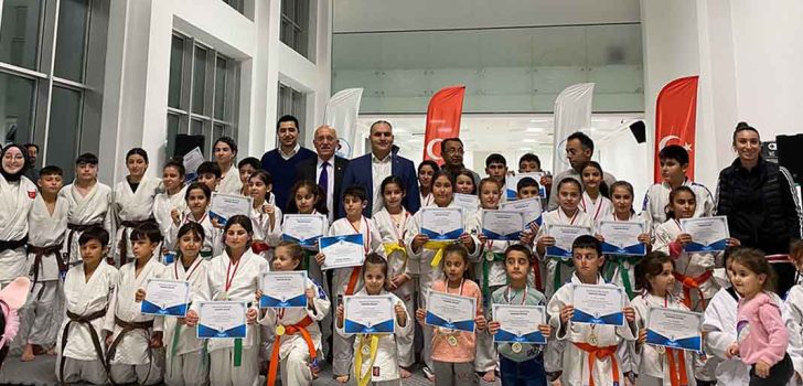 PAMUKKALE BELEDİYESİ KURSİYERLERİ KUŞAK ATLADI