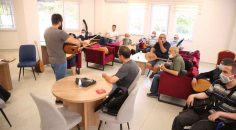 1200 EVLER AKTİF YAŞ ALMA MERKEZİ’NDE KURSLAR DEVAM EDİYOR