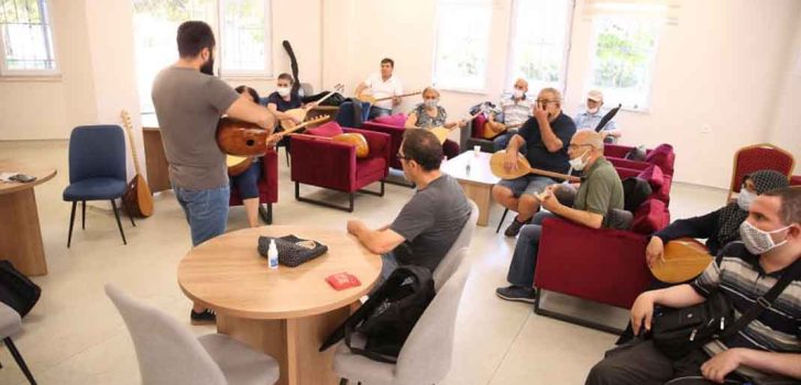 1200 EVLER AKTİF YAŞ ALMA MERKEZİ’NDE KURSLAR DEVAM EDİYOR