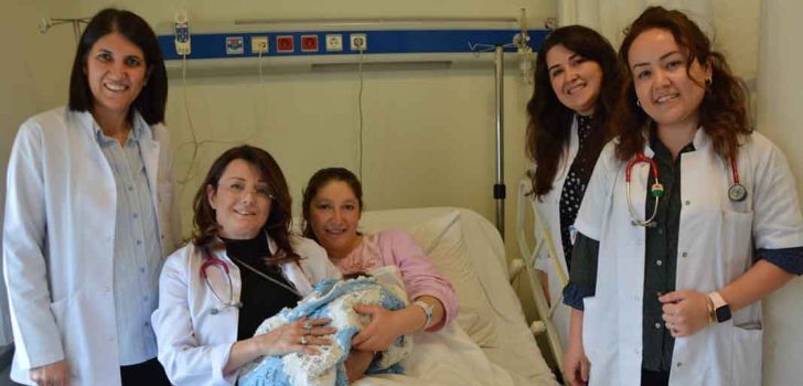 BEBEK SAĞLIKLI BİR ŞEKİLDE YAŞAMA ‘MERHABA’ DEDİ