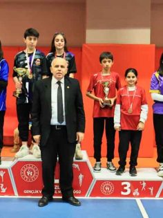 CURLİNG’TE KUPALAR SAHİBİNİ BULDU