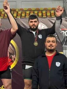 HALTERDE MEHMET AVCIL TÜRKİYE ŞAMPİYONU
