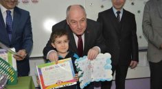 ÖĞRENCİLER KARNELERİNİ ALDI