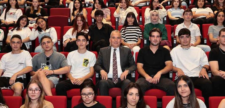 BÜYÜKŞEHİR’DEN ADAYLARA YKS ÜCRETİ DESTEĞİ