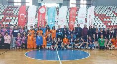 FUTSALDA KIZLAR YARIŞTI