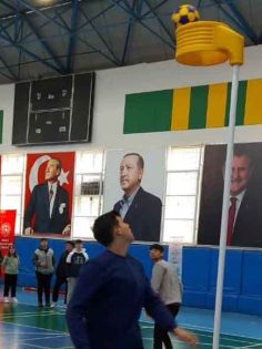 KORFBOL OYUNU TANITILDI