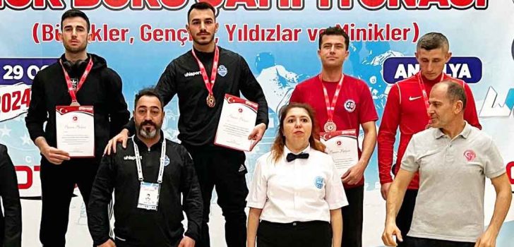 KİCK BOKS’DA TÜRKİYE ŞAMPİYONU DENİZLİ’DEN