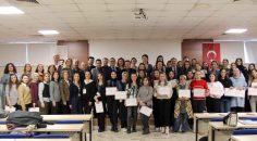 KURSİYERLERE SERTİFİKALARI DAĞITILDI