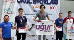 YÜZMEDE AHMET TÜRKİYE ŞAMPİYONU
