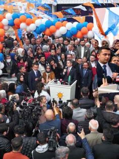 BAŞER’DEN MİTİNG GİBİ AÇILIŞ