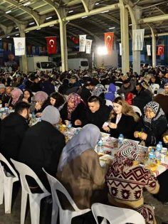 İFTAR BEREKETİ KARŞIYAKA’YA TAŞINDI