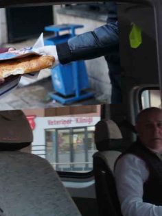 İFTAR ZAMANI TRAFİKTE KALANLARIN PİDESİ ERTEMUR’DAN     