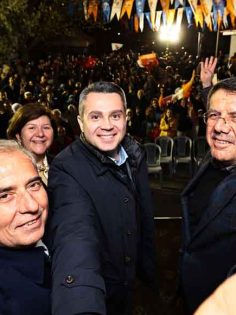 BAŞER’DEN VAKİT GELDİ SELFİESİ