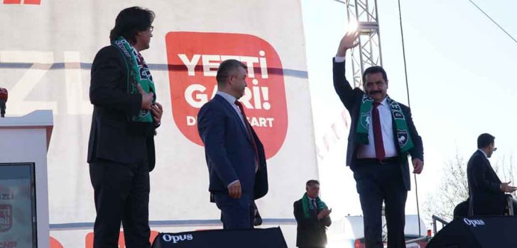ERTEMUR: 29 EKİM BULVARI’NDA GÖNÜLLER BİRLEŞTİ