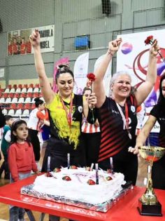 EVİNİN SULTANLARI’NIN ŞAMPİYONU SİRİUS