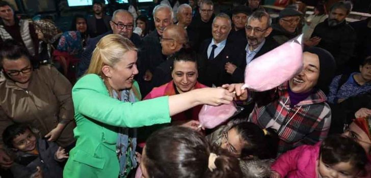 BİNLERCE VATANDAŞ SÜMER MAHALLESİ’NDEKİ İFTARDA ORUCUNU AÇTI