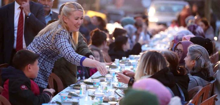 GÖNÜL SOFRASI BAŞKARCI MAHALLESİ’NDE KURULDU