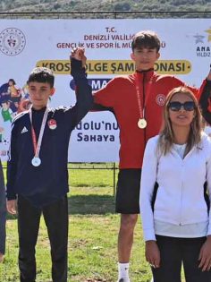 KROSÇULAR ÖDÜLLERİNİ ALDI