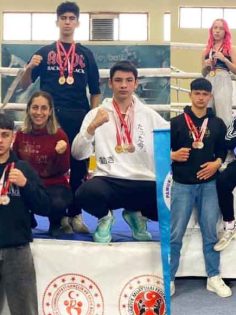 DENİZLİLİ MUAY-THAİ SPORCULARI RİNGTE FIRTINA GİBİ