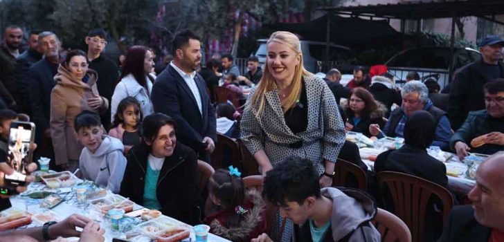 GÖNÜL SOFRASI SIRAKAPILAR MAHALLESİ’NDE KURULDU