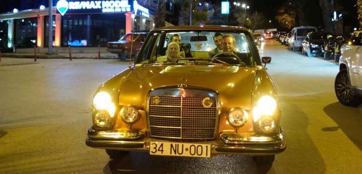 ÇEKİLİN YOLDAN GELİYOR BAŞKAN