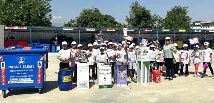 ATIK GETİRME MERKEZİ’NDE GERİ DÖNÜŞÜMÜ ÖĞRENİYORLAR